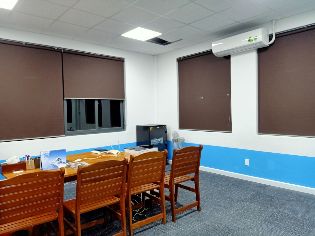 Rèm cuốn chống nắng dành cho văn phòng ở Long Thành, Đồng Nai