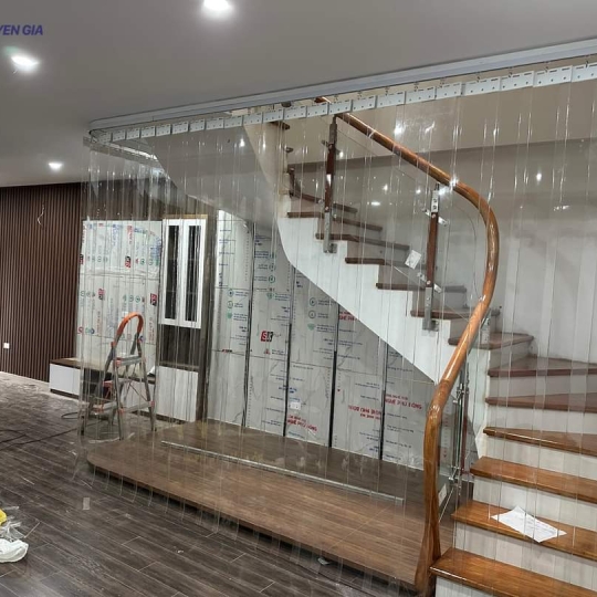 Rèm cửa trong suốt